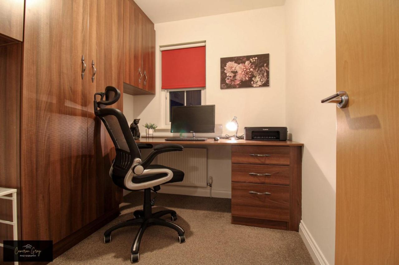 Nice 2 Bed House, Office, Wi-Fi, Free Parking Belfast Eksteriør billede