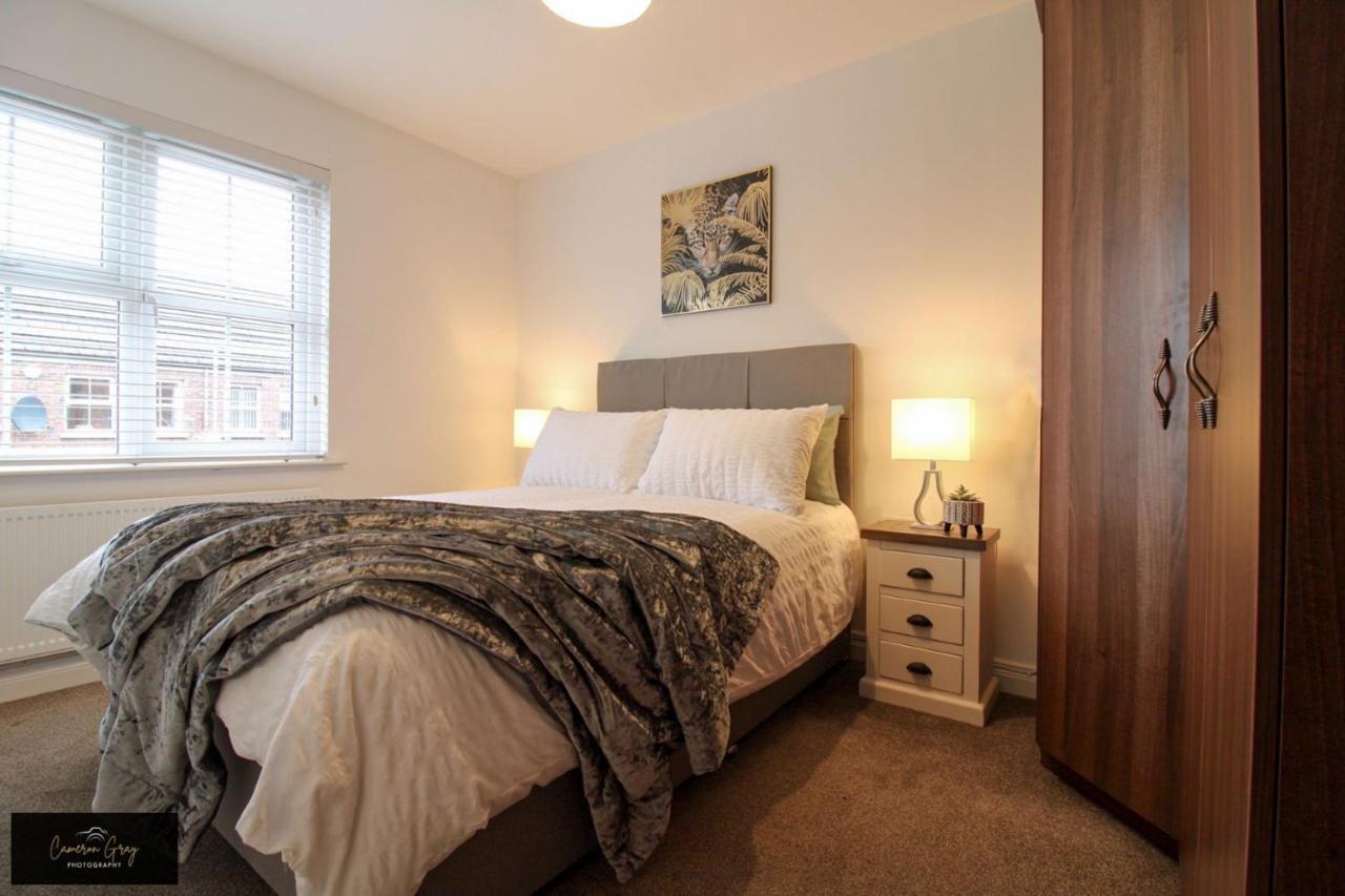 Nice 2 Bed House, Office, Wi-Fi, Free Parking Belfast Eksteriør billede